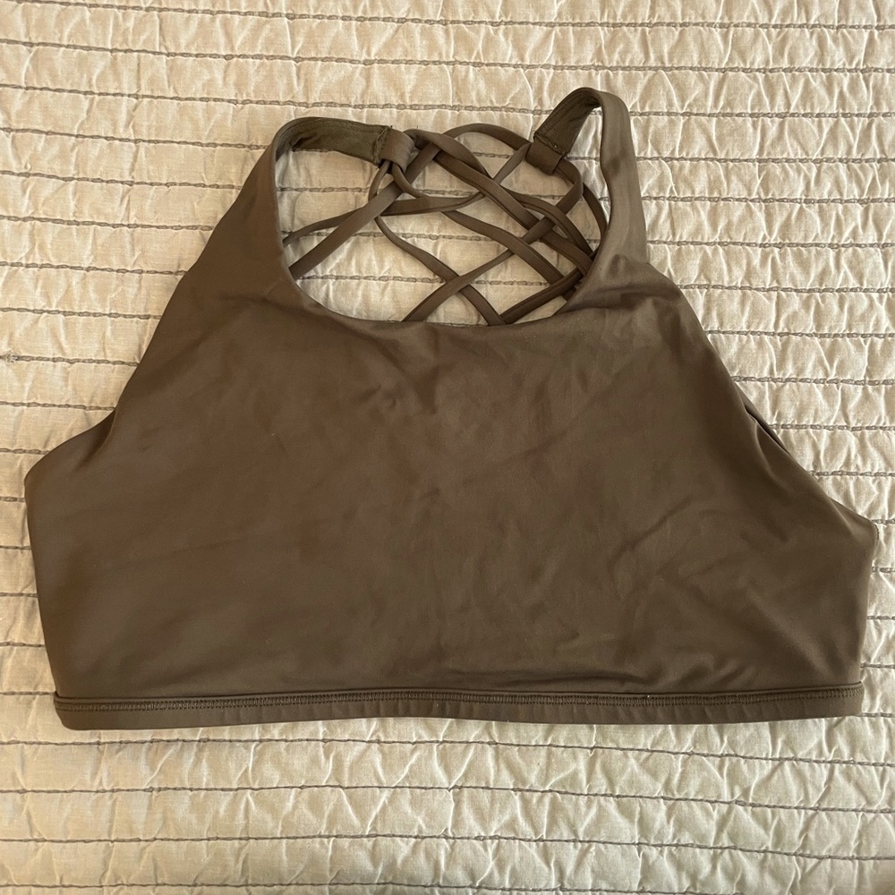 Lululemon High Rise Free to Be Wild Sports Bra